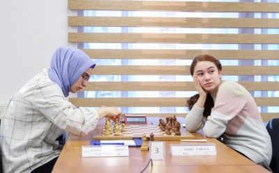 Qadın şahmatçılar arasında Azərbaycan çempionatına start götürüb