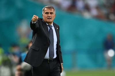 Şenol Güneş istefaya göndərildi