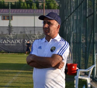 “90 dəqiqə ərzində futbolçuların sistemə uyğun oyun göstərməsi hələ çətin işdi”