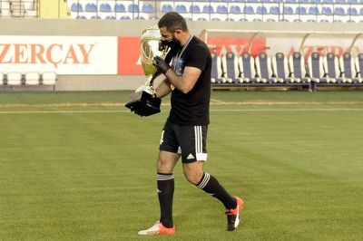 Rəşad karyerasını başa vurdu