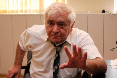 Aqil Abbas: “Bütün Azərbaycandan üzr istəməli, sonra qovulmalıdır”