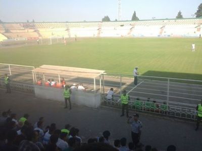 Gəncə stadionunda maraqlı olay: Polis kamera ilə azarkeşləri çəkir