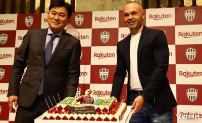 İnyesta ad günündə müqaviləsini uzatdı