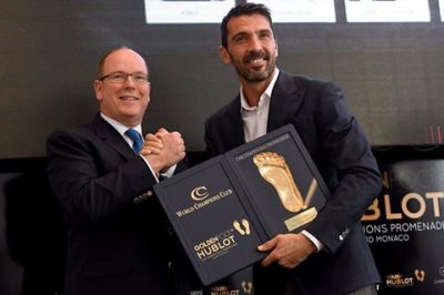 Buffon “Golden Foot-2016” mükafatına sahib çıxdı