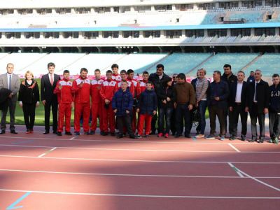 Olimpiya çempionları Bakı Olimpiya Stadionunda