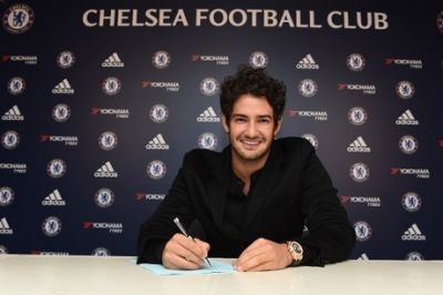 Pato rəsmən “Çelsi”də