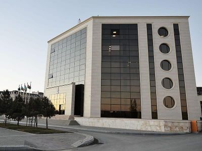 Təcavüzkar davranışa görə 9 futbolçu və 1 baş məşqçi cəzalandırıldı