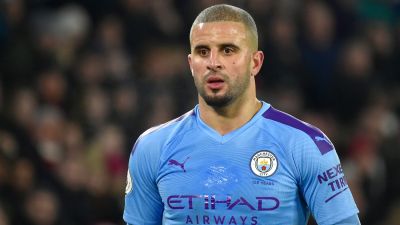 Uolker “Mançester Siti” ilə müqaviləsini yeniləyir