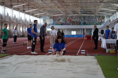 Dövlət qurumlarının əməkdaşları arasında atletika yarışı keçirilib