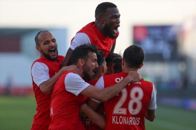 Coşqunun komandası 90+8-də sevindi