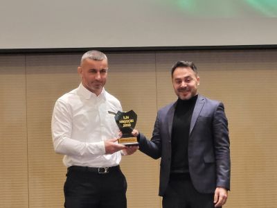 13-cü dəfə ilin ən yaxşı məşqçisi seçilən Qurban Qurbanov mükafatlandırıldı