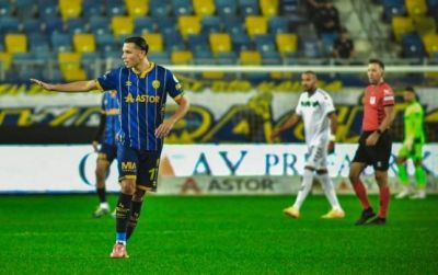 Renat oynadı, komandası qələbə qazandı