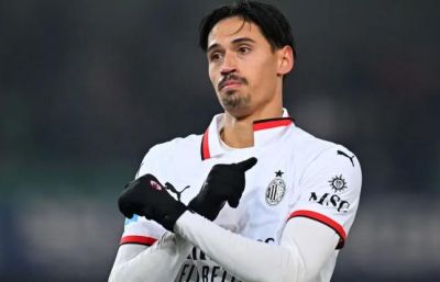 Niderlandlı futbolçu 2030-cu ilə kimi “Milan”da