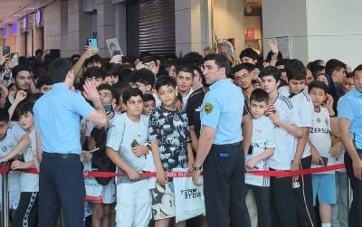 İnsan seli, “Qarabağ” sevgisi və rekord satış...