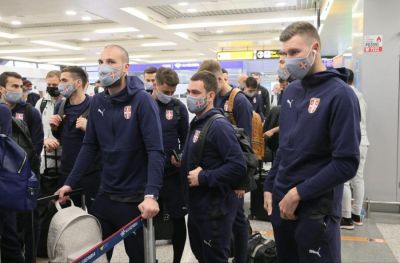 Serbiya Bakıya itkilərlə gəlir