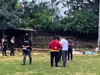 Ekvadorda stadiona silahlı hücum olub