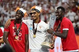 “Sevilya”nın müdafiəçisi “Milan”ın hədəfində