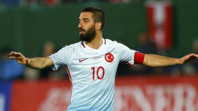 Arda Turan yenidən milliyə qayıdır