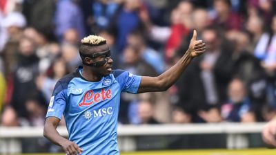 Osihmen “Napoli” ilə yeni müqavilə imzaladı