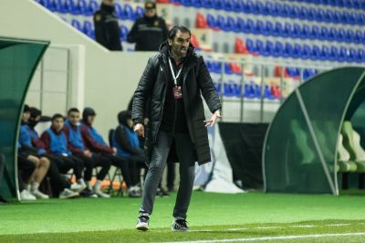 Vaqif Cavadov: “Çempionatda fasilə olmasa, daha yaxşıdır”