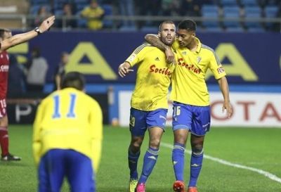 İsrafilovun komandasından La Liqaya yolunda vacib qələbə