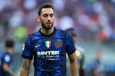 Çalhanoğlu “İnter”lə yeni müqavilə imzalayacaq