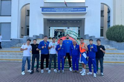 Boksçularımız Belarusda 7 medal qazandı