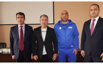 Azərbaycanın millisinin baş məşqçisi komandaya təqdim edilib