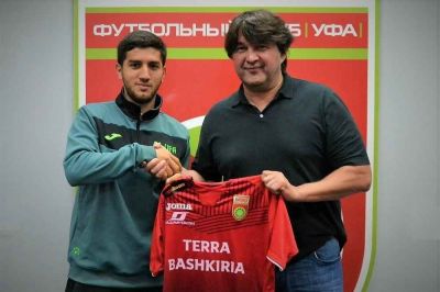 Azərbaycanlı futbolçu assistlə yadda qaldı