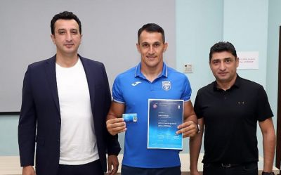 Məşqçilərə diplomlar verilib
