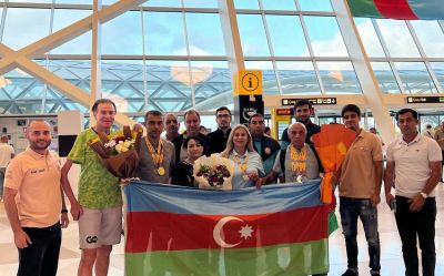 Veteranların Avropa Oyunlarında 6 medal qazanmış atletlər Vətənə qayıdıblar