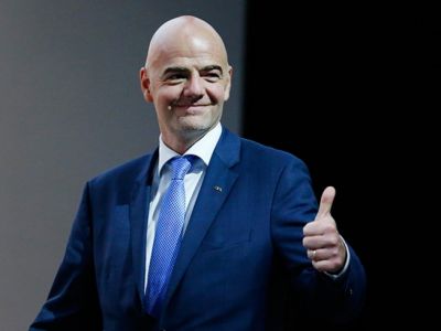 İnfantino: “Elxanın FIFA komandasına qoşulması bizim gücümüzə güc qatır”