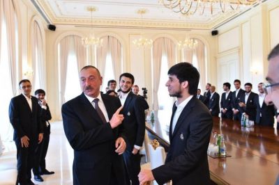 “Prezident dedi ki, topu arxada çox saxlama, tez oyna” - Əfran İsmayılov