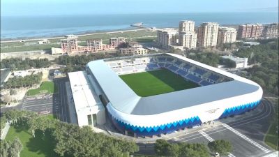 Azarkeş stadionda 3 metrdən yıxıldı