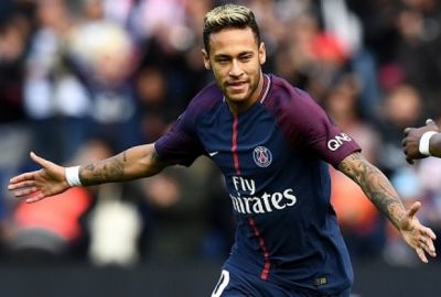 Neymar İspaniyaya qayıdır