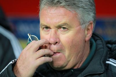 Hiddink daha 1 il 