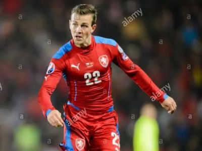 Çexiya millisinin futbolçusu: