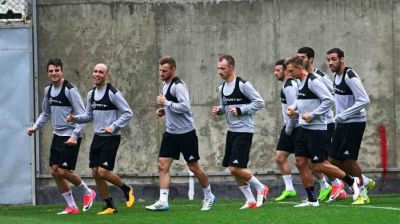 “Qarabağ”ın legioneri sıraya döndü