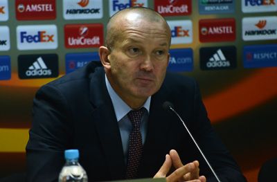 Qriqorçuk: “Futbolçularımı başlarını uca tutmağa çağırıram”