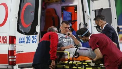 Muslera xəstəxanalıq oldu