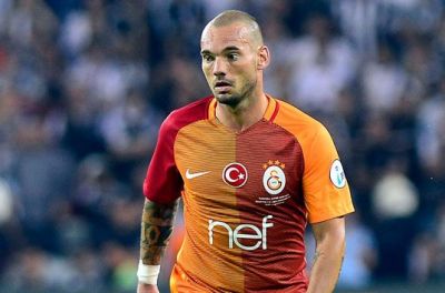 “Oğlumun “Qalatasaray”dan ayrılması üçün dua edirəm”