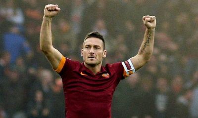 Totti cərimə zərbəsini dəqiq yerinə yetirdi