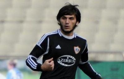Bədavi Hüseynov “Qarabağ”ıa yeni müqavilə imzaladı
