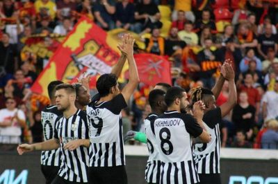 “Neftçi” “Arsenal”ı diz çökdürdü