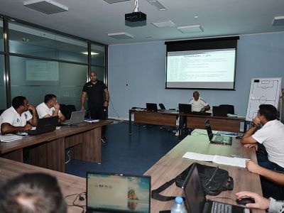 Qapıçı məşqçiləri üçün UEFA kursu