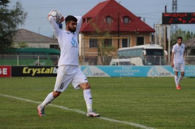 Azərbaycanlı futbolçu “Samtrediya”dan ayrıldı