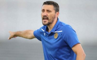 AEL-in baş məşqçisi: “Siyasəti futbola qarışdırmaq da istəmirəm”