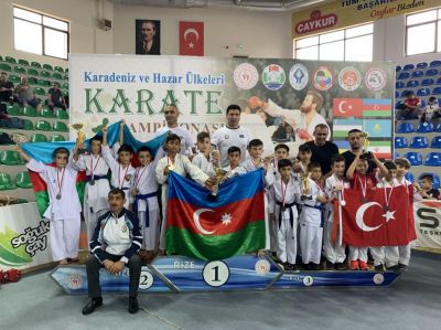 Karateçilərimiz Rizədə 47 medal qazandılar