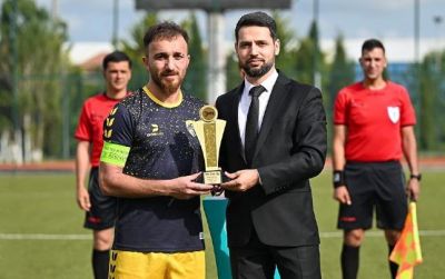 Ayın qolunun qalibi mükafatlandırıldı
