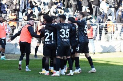 Sərtan Taşkın debüt etdi, komandası qalib gəldi